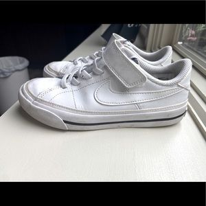 Boys Nike Court Legacy White Velcro sneaker